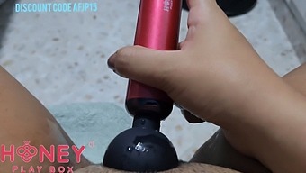 Amateur Girl Reaches Orgasm With Toy